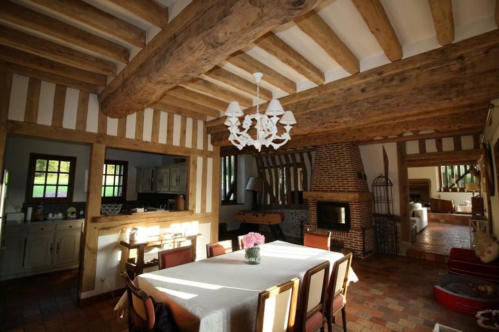 Maison Normande De Caractere A Colombages Saint-Hymer Exterior foto